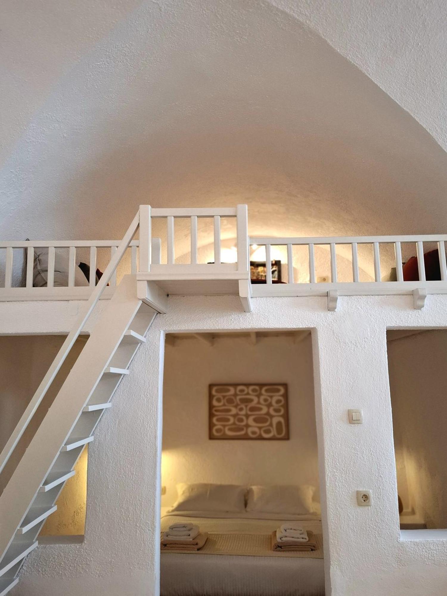 Mardanza Krokos Suites Imerovigli  Exteriér fotografie