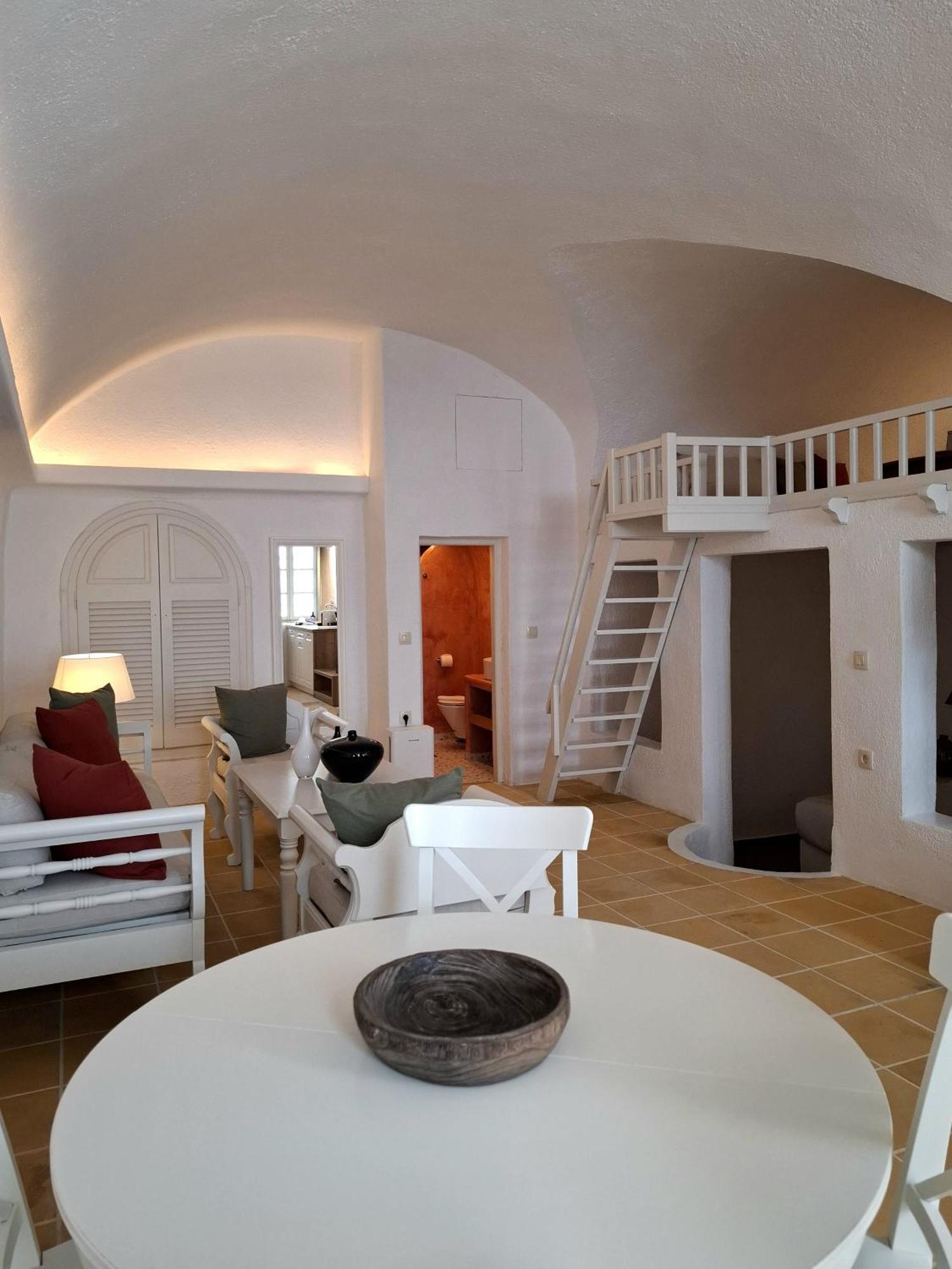 Mardanza Krokos Suites Imerovigli  Exteriér fotografie